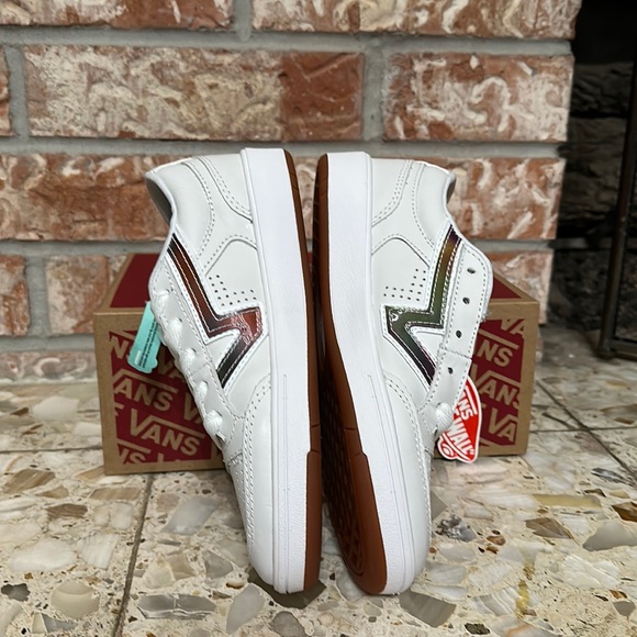 Vans woman’s Lowland true white rainbow iridescent logo comfy Cush - Picture 6 of 11